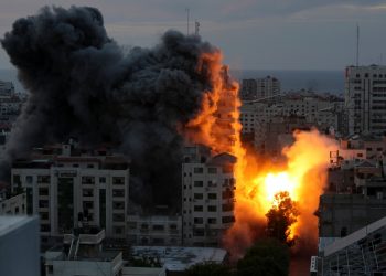 Izraeli sulmon një shkollë/ Humbin jetën 6 persona, plagosen dhjetëra të tjerë