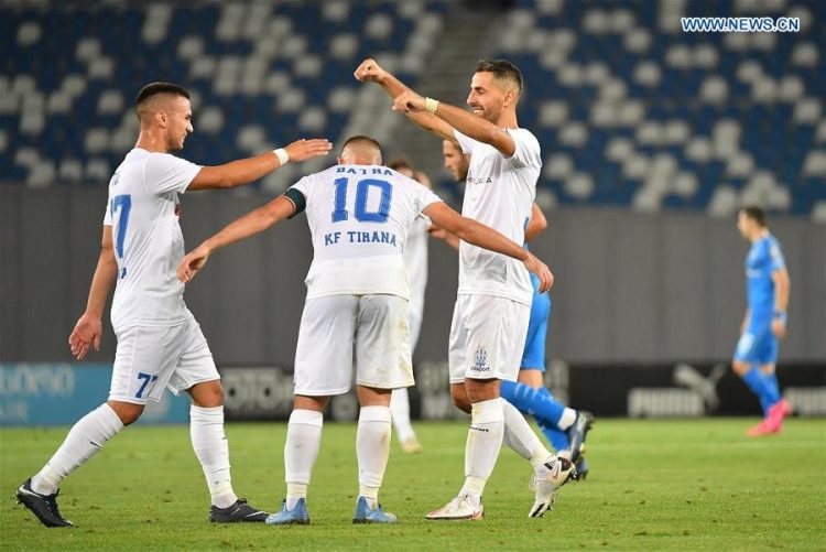 Derbi mbyllet në paqe, Tirana frenohet edhe nga Dinamo