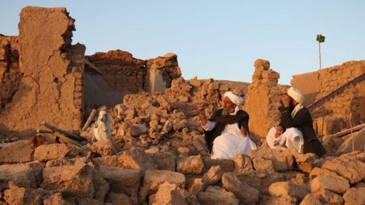 Tërmeti në Afganistan shkatërroi 12 fshatra, raportohet për qindra të vdekur