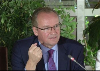 Akuzat ndaj Berishës/ Deputeti gjerman: SPAK po bën punën e tij! Duhet mbrojtur jo sulmuar