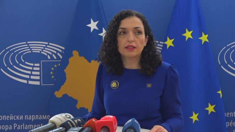 “Kam marrë kërcënime”, Vjosa Osmani refuzon dekretimin e kandidatit për kryeprokuror të shtetit