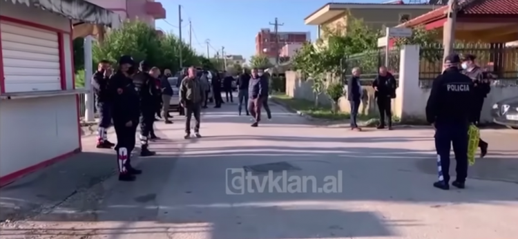 Vrasës apo jo? Momentet kur bëhet eksperimenti hetimor për të dyshuarin e vrasjes së Ahmet Toskës