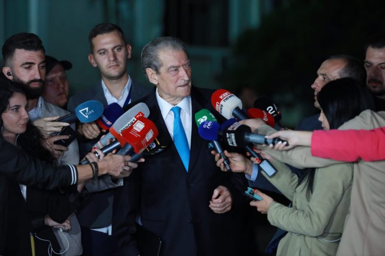 “Maxhoranca s’e përjashton dot popullin”, Berisha: Beteja jonë është pa kthim, do përdoren të gjitha format