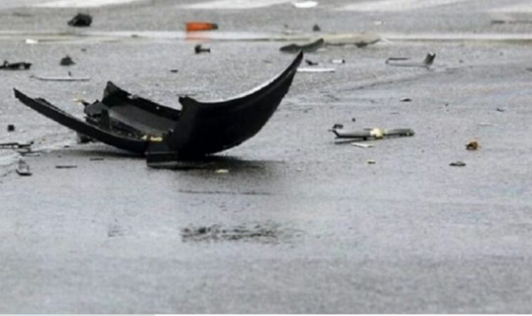 Aksident në Fier, makina del nga rruga, 4 të plagosur, mes tyre 2 të mitura