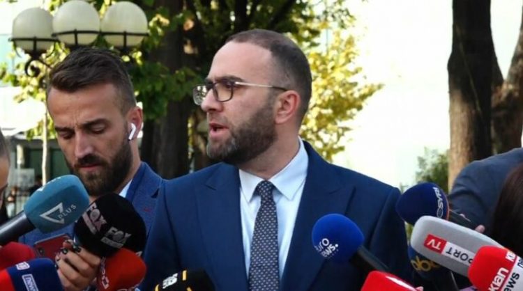 Pas më shumë se 5 orësh deputetët e PD dalin nga Kuvendi, Bardhi: Do vijojmë aksionin opozitar