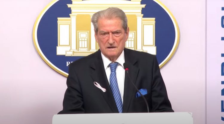 “Gati për takime në terren”, Berisha: Deputetët që kanë mbetur te “Lulzim pengu” t’i bashkohen PD