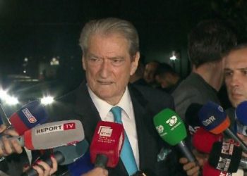 “Flamuri i zi i korrupsionit”, Berisha: Rama nuk lejon komisionet parlamentare