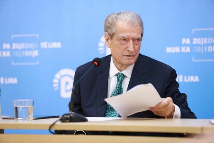 Tensionet në parlament, Berisha zbulon planin e opozitës: Greva e urisë, opsion për deputetët