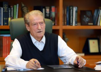 “Akuza të rënda nga SPAK, t’i hiqet imuniteti”, Berisha-deputetit gjerman: Do të nis një proces ligjor të ndershëm kundër teje