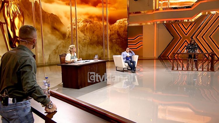 Ish-vjehrri nuk i lejon të takojë të bijën, prej 5 vitesh babai qëndron larg vajzës