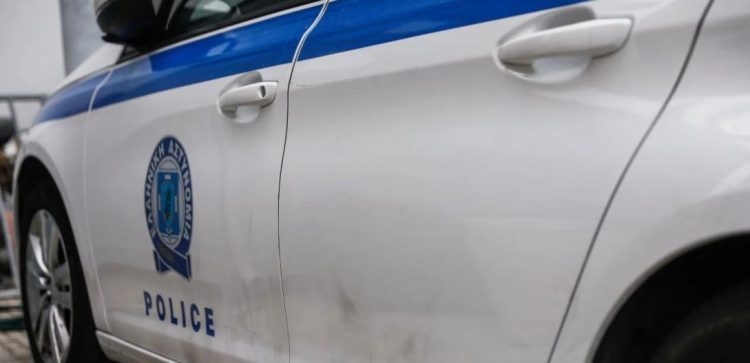 Dy shqiptarët gjuajnë me armë pas sherrit, dhunohen nga pronarët e disa bizneseve në Greqi