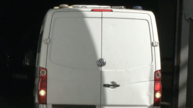 Video/ Momenti kur furgoni i policisë transporton Jamarbër Malltezin në GJKKO