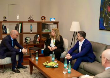 Ministri i Jashtëm takon ambasadoren e Izraelit në Tiranë: Dënojmë fuqimisht sulmet e Hamasit