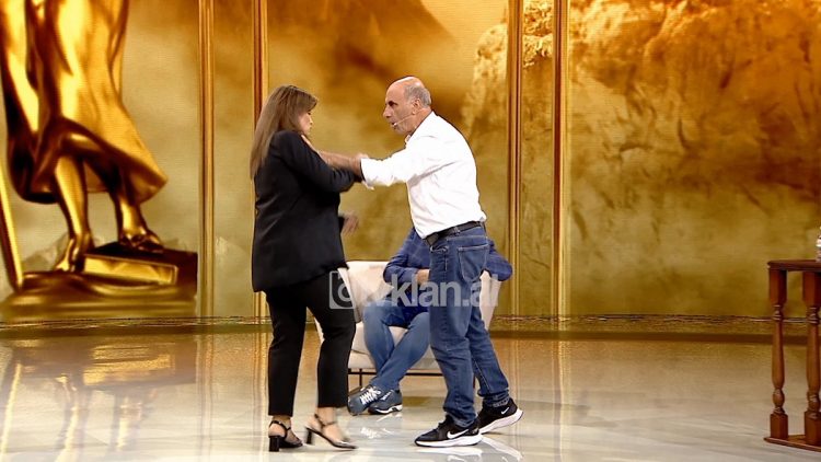 E tmerrshme, burri godet gruan në studio: Të kapa gafil (Video)