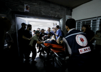 Sulmi në spitalin e Gazës, dëshmitarët rrëfejnë tmerrin: Kudo kishte trupa të copëtuar