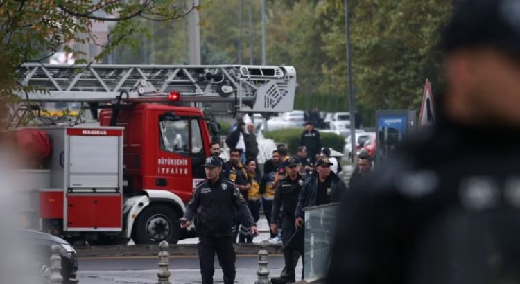 Turqia sulmon rebelët kurdë pas sulmit vetëvrasës në Ankara