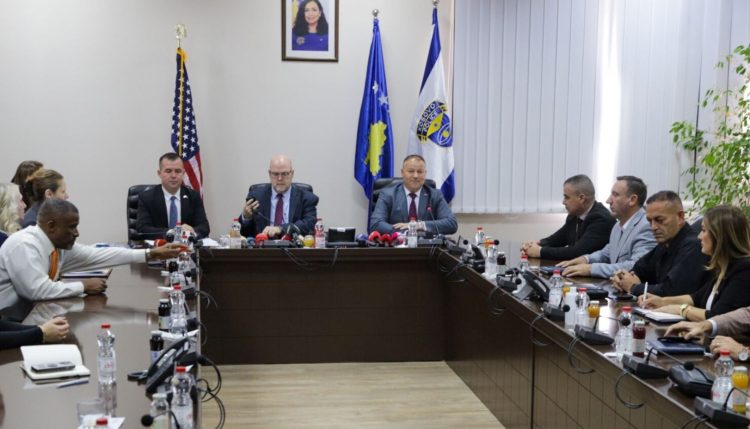 SHBA-ja i dhuron dronë Policisë së Kosovës
