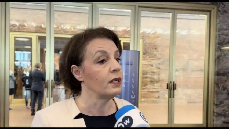 Ministrja e Jashtme e Kosovës: Presim që BE të deklarohet për Serbinë
