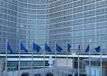 KE: Gratë në BE ende paguhen 13% më pak se burrat