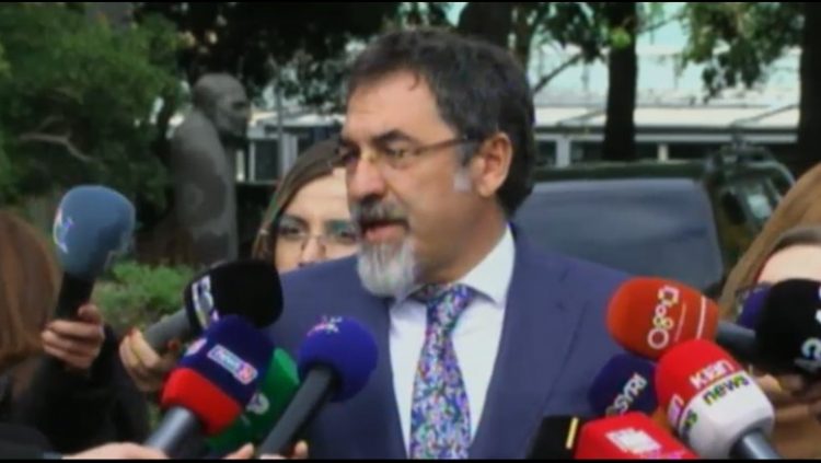 A është përjashtuar nga Grupi i PS  Ahmetaj? Çuçi: Jo! Pse, çfarë arsyeje ka? Ai ka punë me drejtësinë