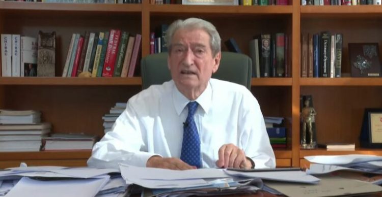 Berisha në bashkëbisedim me qytetarët: Deputetët e opozitës, në aksion pa kthim