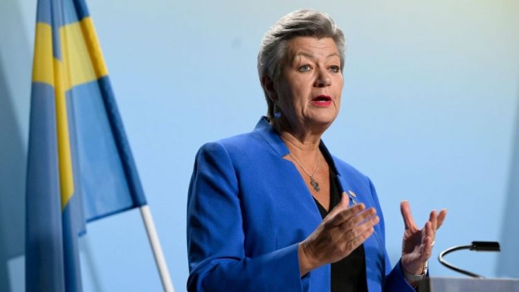 KE lehtëson procedurat për punëkërkuesit nga vendet e treta