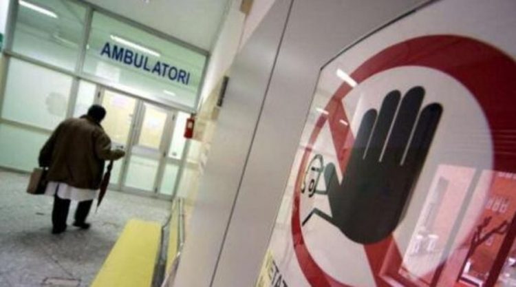 Ngacmonte seksualisht pacientet, arrestohet mjeku