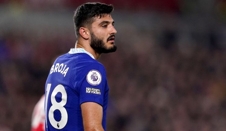 Chelsea kërkon Osimhen, Broja qëndron në Londër