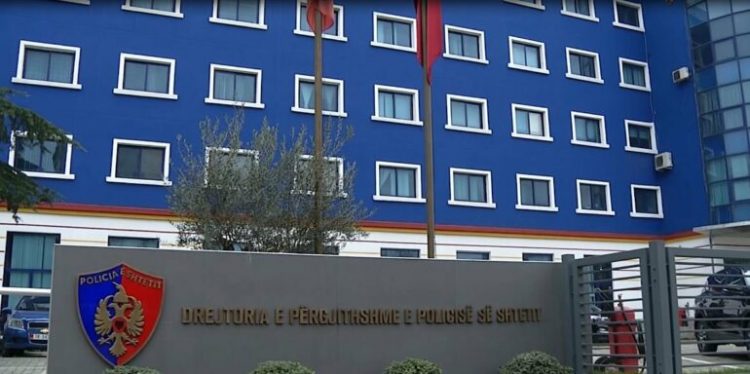 I dënuari për vrasje u arratis, Policia e Shtetit “ndëshkon” katër efektivë policie në Durrës