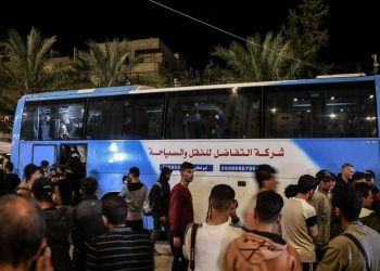 Ushtria izraelite përshkallëzon sulmet, urdhëron civilët në veri të Gazës që të largohen drejt jugut