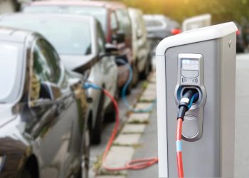 SHBA, rrjeti i karikimit të shpejtë të makinave elektrike