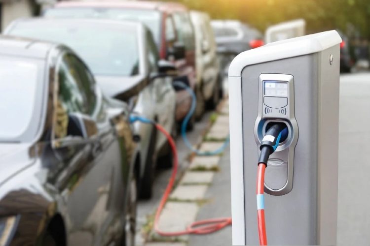 SHBA, rrjeti i karikimit të shpejtë të makinave elektrike