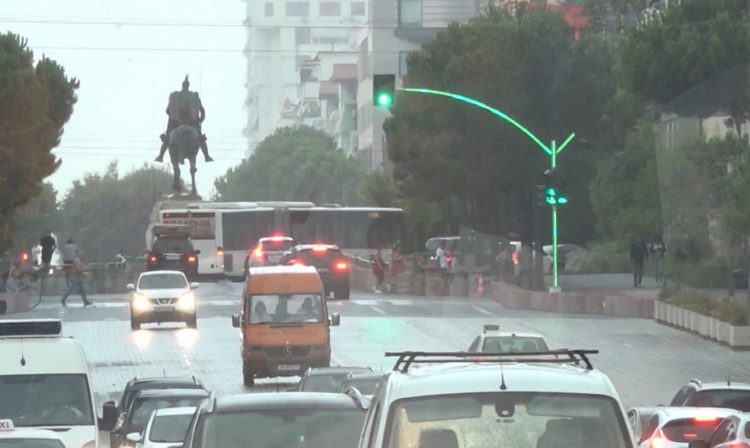 Vranësira dhe reshje shiu, parashikimi i motit për ditën e sotme
