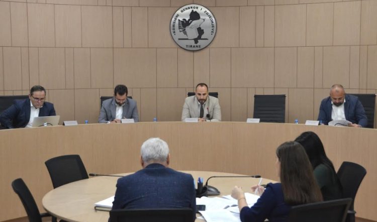 Zgjedhjet e 14 majit, KAS gjobit Elva Margaritin, Erion Veliajn dhe drejtoreshën e Operas