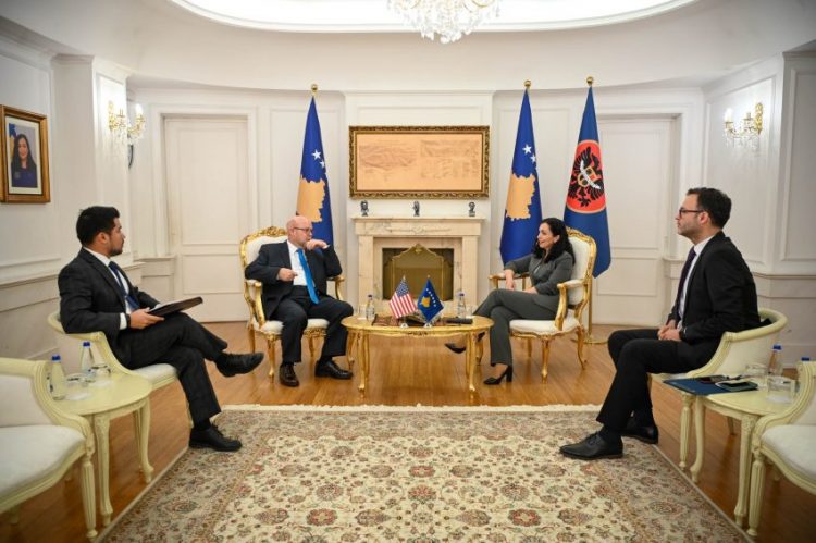 Osmani takohet me Hovenier: Drafti i Asociacionit duhet të shkojë në Kushtetuese