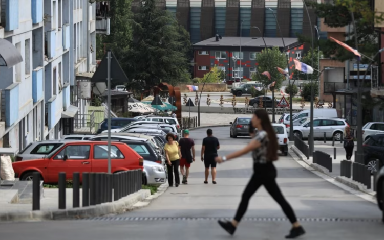 “Na ka marrë malli të shkojmë në punë”, rrëfimet e serbëve që braktisën institucionet e Kosovës 