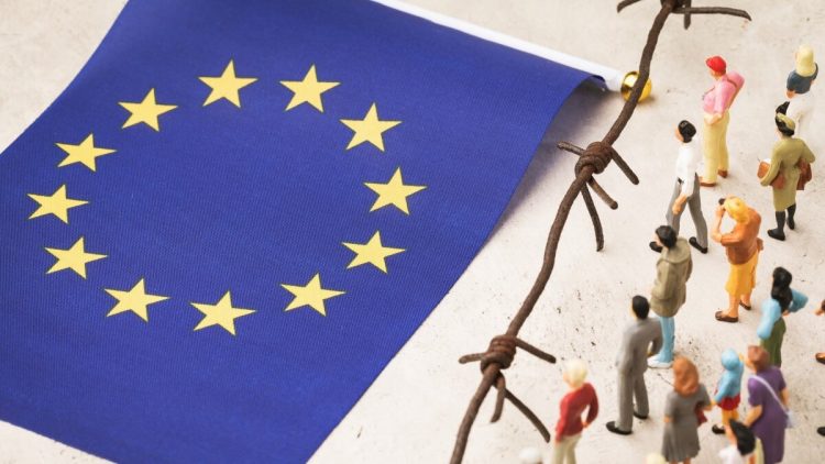 Aplikimet për azil bien me 37% për 9-mujorin, por në shtator shtohen në Francë