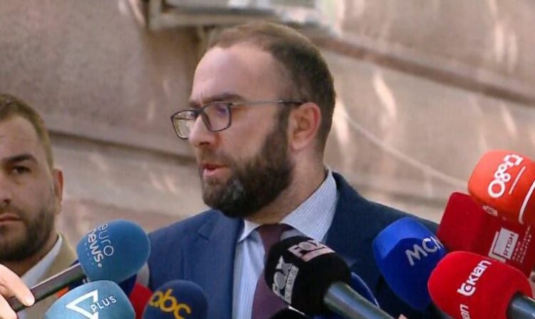 Bardhi: Kallëzim penal për Nikollën,  futi punonjës të Gardës të armatosur në Kuvend