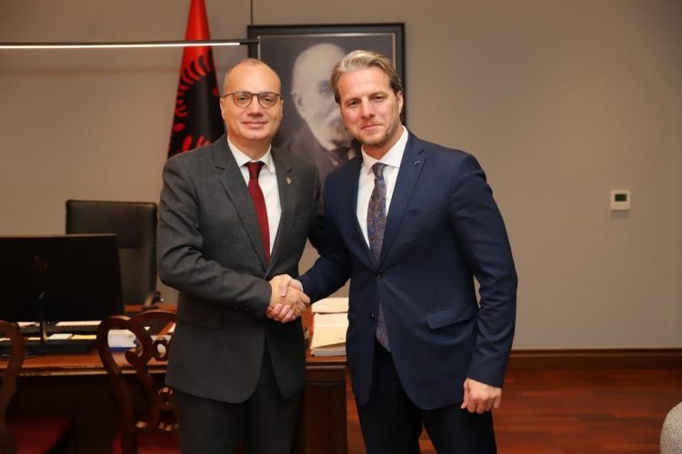 Hasani takim me Kryetarin e Komunës së Preshevës: Qëndrojmë përkrah për të përmirësuar pozitën e shqiptarëve në Serbi