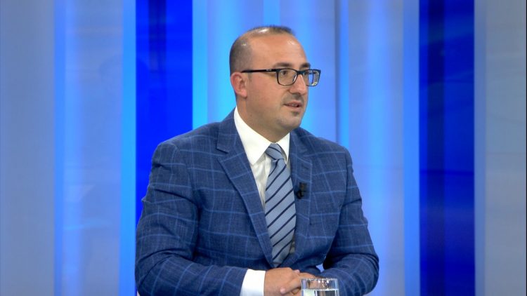 “Nuk bllokoni dot komisionet”, Korreshi-Braçes: Nuk ju pengojmë dot nëse shkoni në banjo dhe lidheni online me njëri-tjetrin