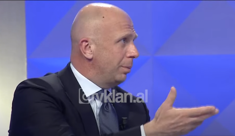 Nako: Në 2001 kam gjetur raste kur i burgosuri qëndronte në shtëpi dhe dikush tjetër kryente dënimin e tij