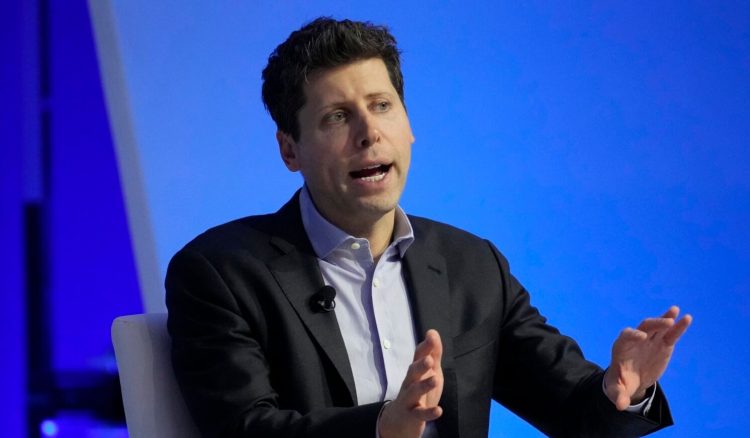 OpenAI kthen në detyrë shefin e shkarkuar Sam Altman