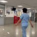 E kafshoi “pitbulli”, ndërron jetë në spital i moshuari në Durrës