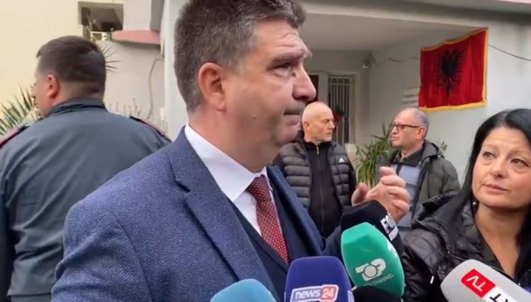 Zjarri në shtëpinë e të moshuarve në Fier/Subashi: Ka ardhur momenti të ndërtojmë një të re 