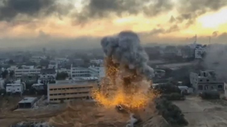 “Nuk ndodhte që nga lufta e Vietnamit”, CNN: Izraeli hodhi në Gaza qindra bomba 1-tonëshe