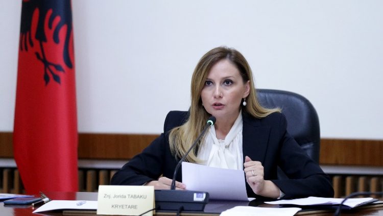 Dita e Rinisë, Tabaku: Mbi 500 mijë të rinj janë larguar! Të pyesim veten si të ndalim hemorragjinë që po plak vendin