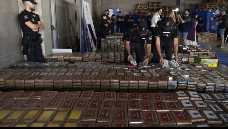 Sekuestrohen 7,2 tonë kokainë në Spanjë, policia arreston 4 persona