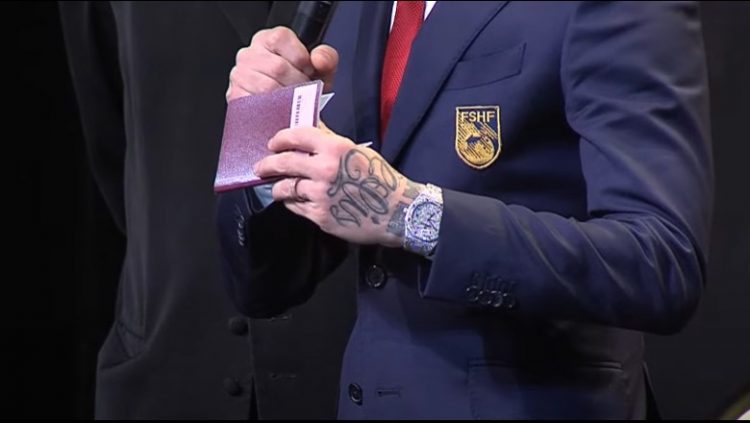 Futbollistët e kombëtares pajisen me pasaporta diplomatike