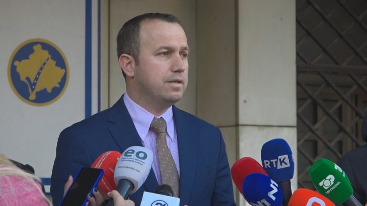 Kosovë/ Zgjedhjet në komunat e Veriut, KQZ i hap rrugën mbledhjes së firmave për largimin e kryetarëve