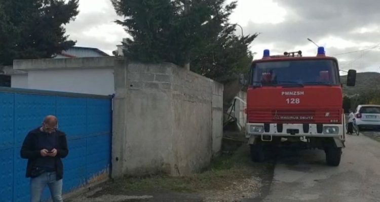 I vihet flaka vilës 3-katëshe në Berat, dyshohet se ishte lyer me benzinë 